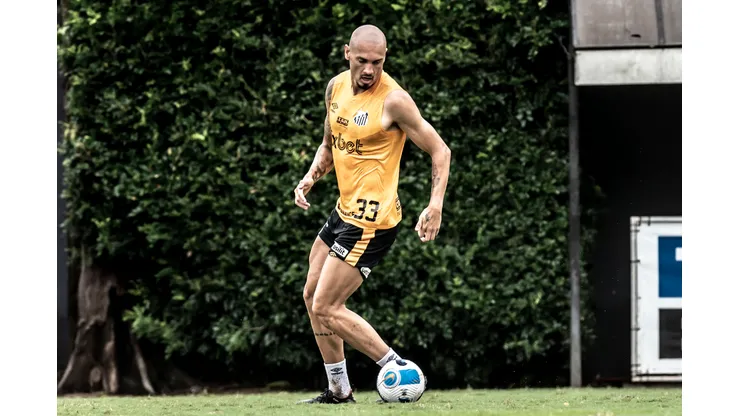 Foto:Flickr/Santos Maicon durante treino no Centro de Treinamento CT Rei Pele.