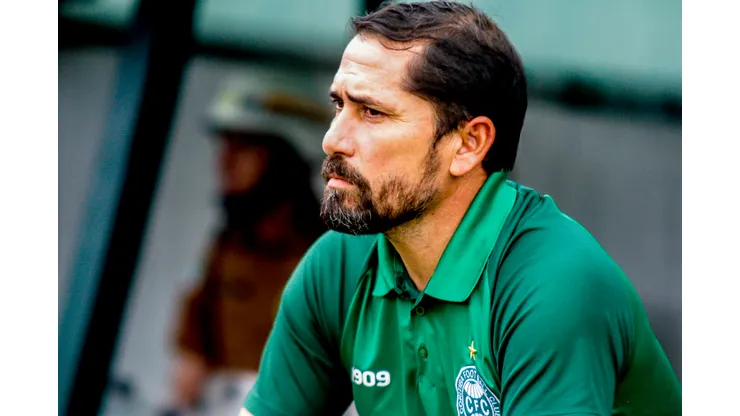 Gabriel Machado/AGIF- Gustavo Morínigo, técnico do Coritiba
