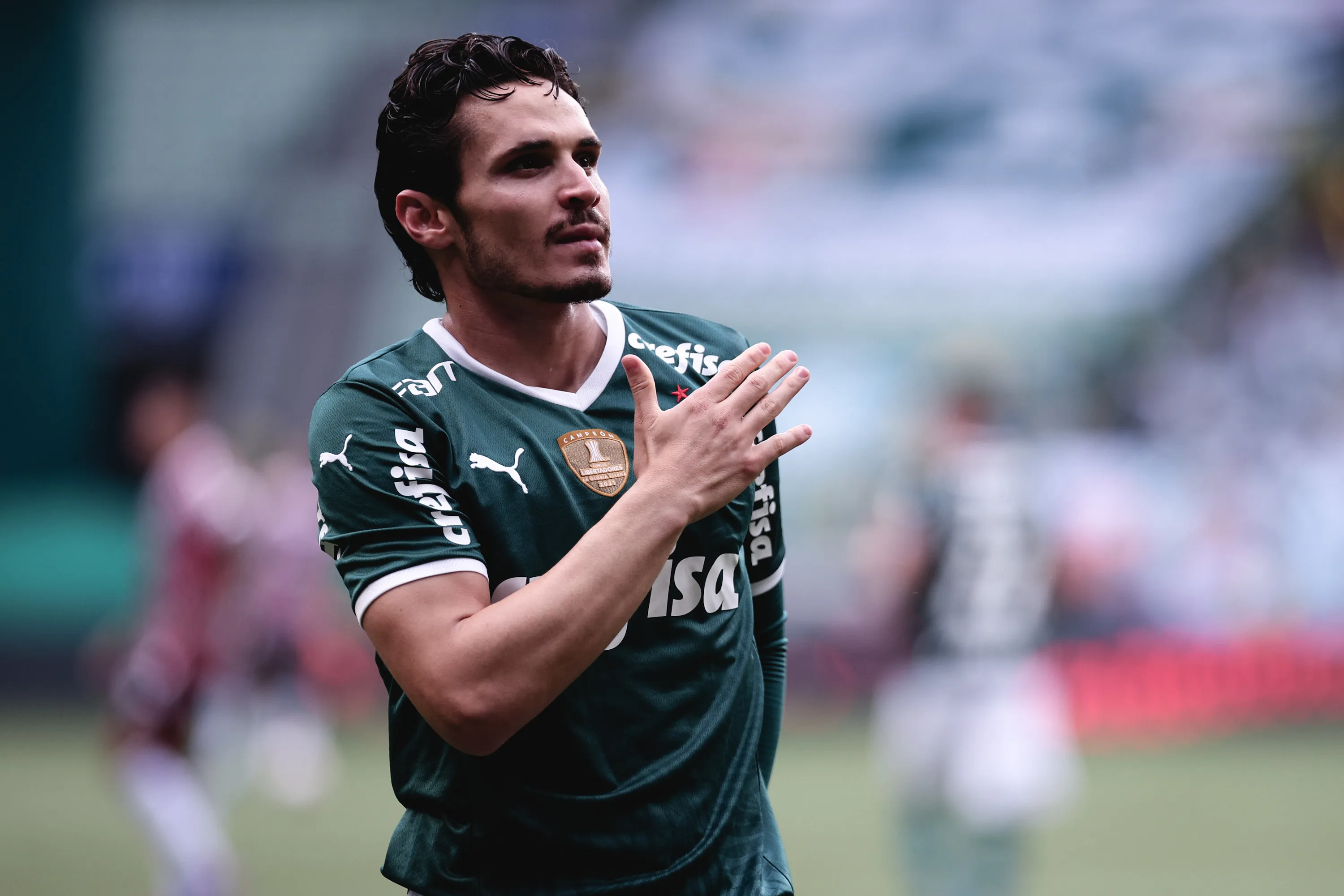 Raphael Veiga, jogador do Palmeiras - Foto: Ettore Chiereguini/AGIF -
