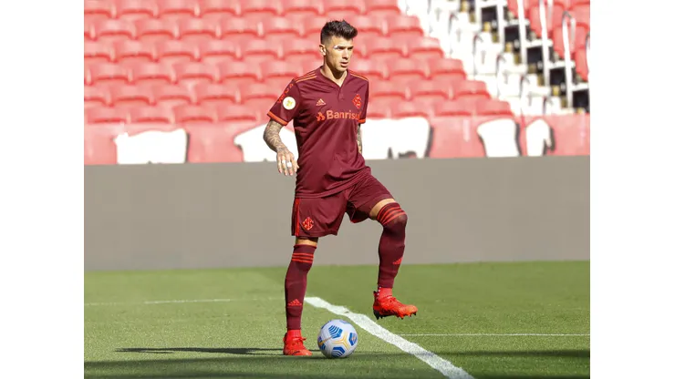 Foto: Maxi Franzoi/AGIF - Cuesta interessa ao São Paulo