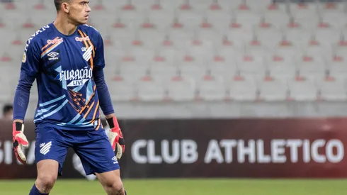 Foto: Robson Mafra/AGIF – Athletico acerta transferência de Santos ao Flamengo