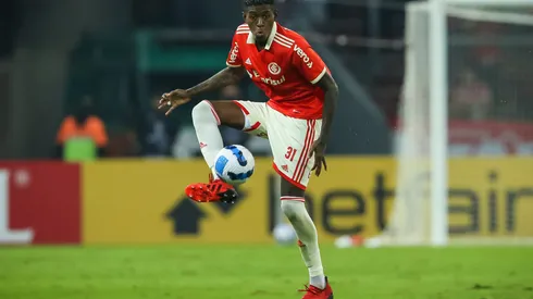 Foto: Pedro H. Tesch/AGIF – Barcellos abre o jogo sobre permanência de Vitão