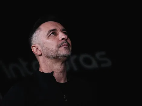 Amigo próximo de Vítor Pereira “alerta” Fiel após críticas ao treinador