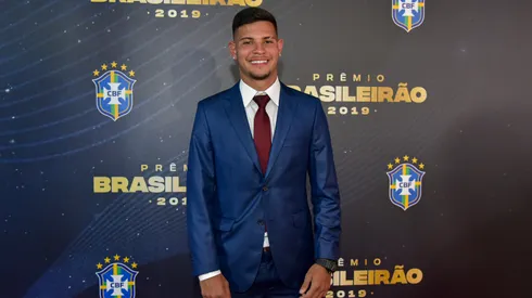 Foto: Thiago Ribeiro/AGIF | BG39 puxa a fila de athleticanos na Premier League
