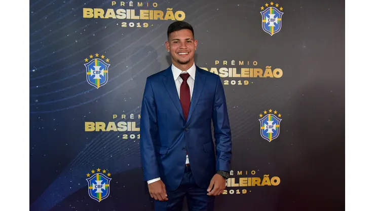 Foto: Thiago Ribeiro/AGIF | BG39 puxa a fila de athleticanos na Premier League