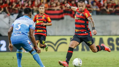 Foto: Paulo Paiva/AGIF- Javier Parraguez deve ser titular do Leão nesta noite