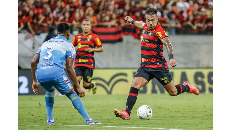 Foto: Paulo Paiva/AGIF- Javier Parraguez deve ser titular do Leão nesta noite