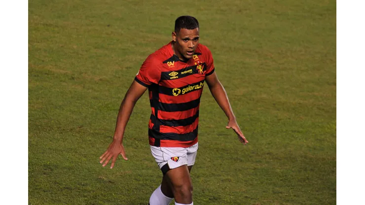 Foto: Jhony Pinho/AGIF- Mikael pode render 'fortuna' que será essencial para o Leão