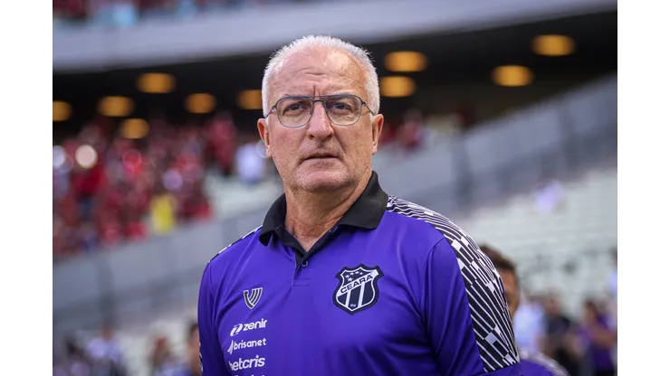 Foto: Lucas Emanuel/AGIF - Dorival é 'freguês' do Santos