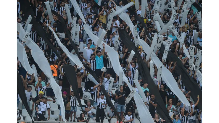 Foto: Thiago Ribeiro/AGIF - Torcida do Botafogo esgota ingressos para encarar o América Mineiro