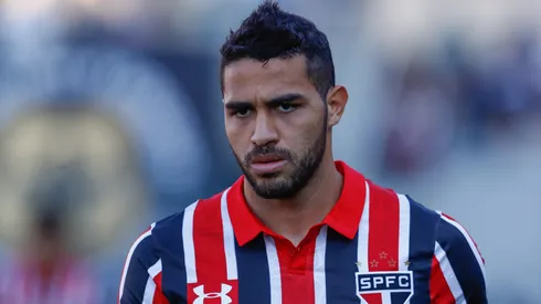 SAO PAULO – SP – 26/06/2016 – BRASILEIRO A 2016/SANTOS X SAO PAULO – Alan Kardec do Sao Paulo antes da partida contra o Santos pelo Campeonato Brasileiro 2016 no Estadio do Pacaembu. Foto: Marcello Zambrana/AGIF