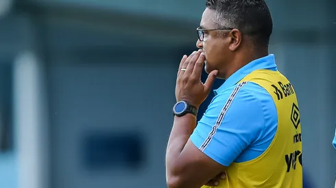 Pedro H. Tesch/AGIF – Roger Machado, técnico do Grêmio