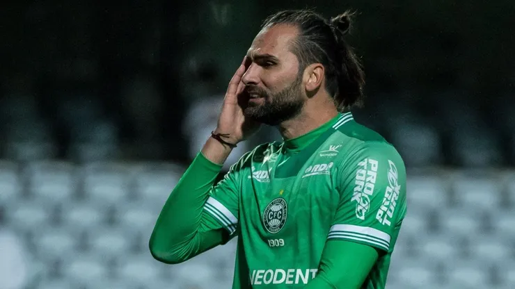 Foto: Robson Mafra/AGIF | Léo Gamalho fala sobre escolhas de Morinígo no Coritiba