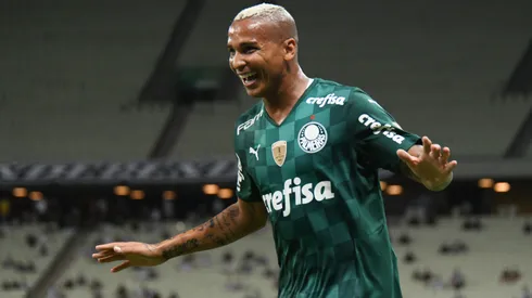 Foto: Kely Pereira/AGIF – Representante abre o jogo sobre Deyverson no Inter