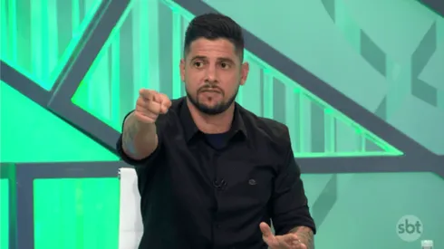 Foto: Reprodução/ SBT – Cicinho aponta favorito no Majestoso