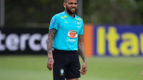 Foto: Fernando Moreno/AGIF – Daniel Alves toma decisão sobre futuro