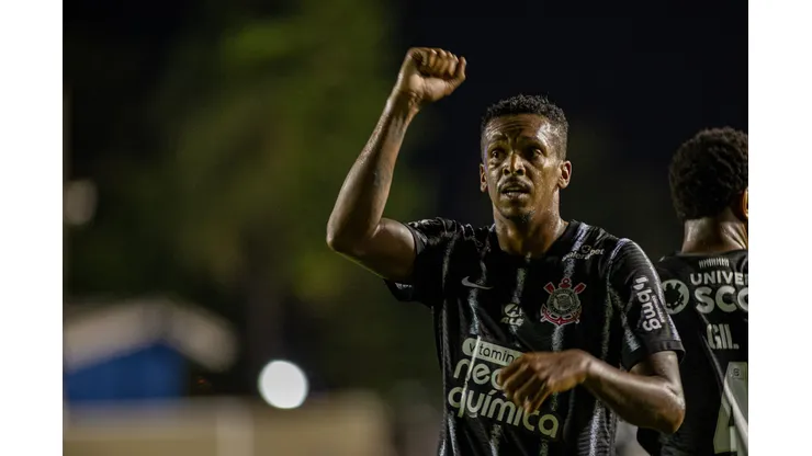 Foto: Marcos Zanutto/AGIF - Jô tem números surpreendentes contra o Internacional