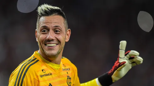 Foto: Thiago Ribeiro/AGIF - Diego Alves não deve permanecer no Flamengo.