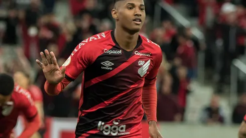 Foto: Robson Mafra/AGIF- Abner pode ser um dos preservados para a partida