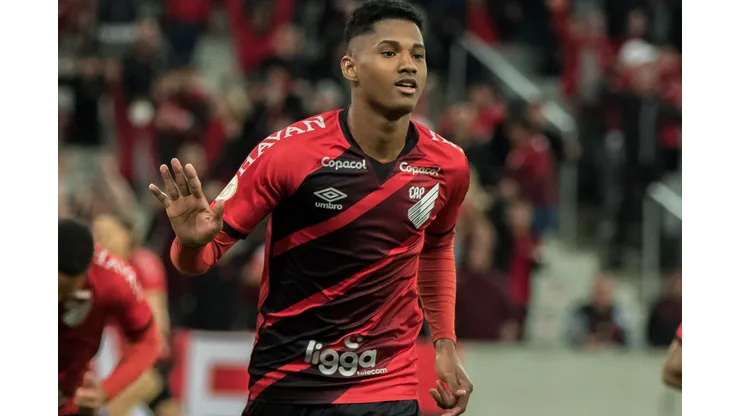 Foto: Robson Mafra/AGIF- Abner pode ser um dos preservados para a partida