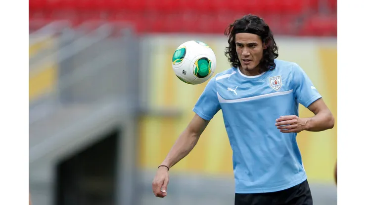 Cavani. Treino do Uruguai. Copa das Confederacoes FIFA 2013. Arena Pernambuco, 22 de Junho de 2013. Recife, Pernambuco, Brasil. Foto: Adalberto Marques/AGIF