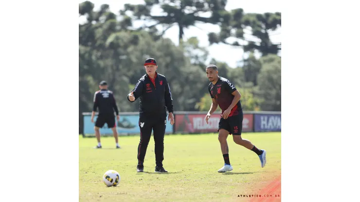 José Tramontin/Athletico-PR - Felipão, técnico do Athletico-PR