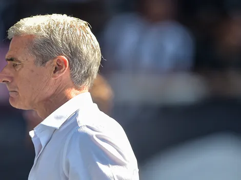 Com baixa no elenco, Luís Castro pode promover estreia de zagueiro no Botafogo