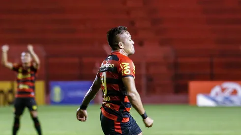 Rafael Vieira/AGIF – Parraguez, atacante do Sport