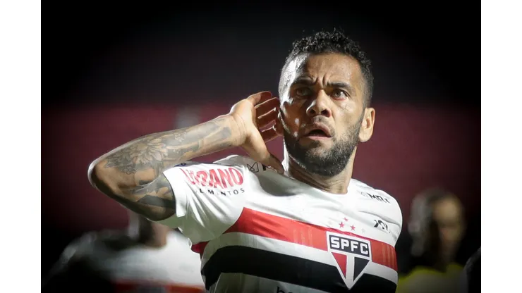 Foto: Marcello Zambrana/AGIF - Daniel Alves volta a falar do São Paulo
