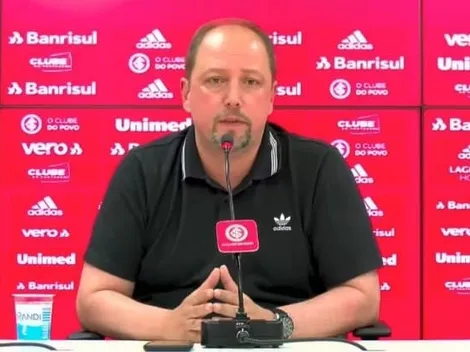 Barcellos encaminha renovação de atacante do Internacional com multa milionária