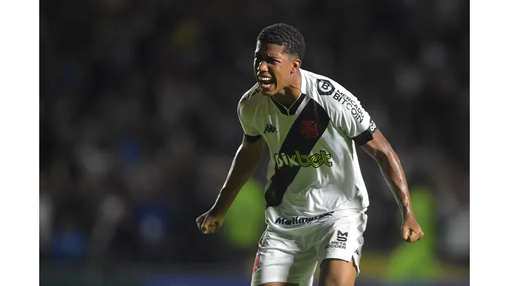 Foto: Thiago Ribeiro/AGIF - Vasco se pronuncia sobre interesse do Barcelona em Andrey Santos