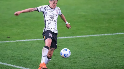 Foto: Marcello Zambrana/AGIF – Vital e mais quatro retornam ao Corinthians