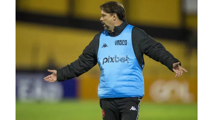 Daniel Ramalho/CRVG - Maurício Souza, técnico do Vasco