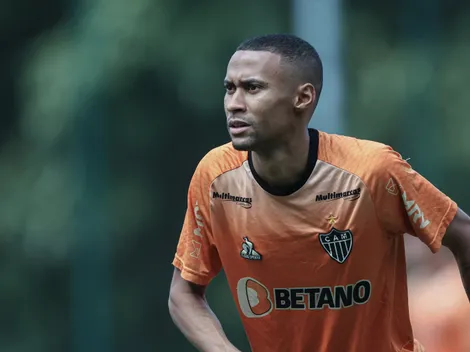 "Tomei muita pancada"; Ademir deixa escapar extracampo 'tenso' no Atlético-MG