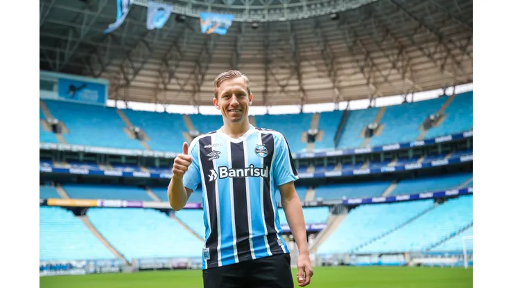 Foto: Lucas Uebel/GREMIO FBPA - Grêmio anuncia contratação de Lucas Leiva