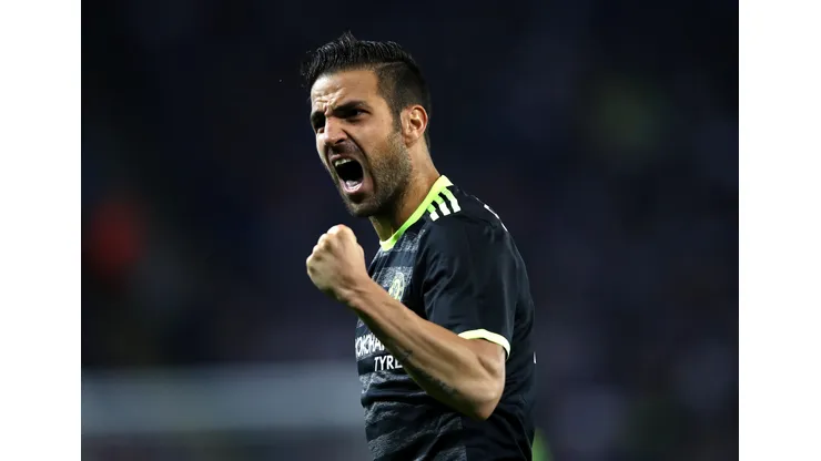 LEICESTER, ENGLAND - SEPTEMBER 20: Cesc Fabregas of Chelsea celebreates after Cesar Azpilicueta of Chelsea scores his sides second goal during the EFL Cup Third Round match between Leicester City and Chelsea at The King Power Stadium on September 20, 2016 in Leicester, England. (Photo by Julian Finney/Getty Images)