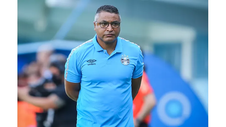 Pedro H. Tesch/AGIF - Roger Machado, técnico do Grêmio