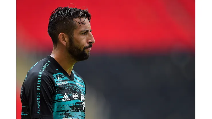 Foto: Thiago Ribeiro/AGIF- Isla é carta fora do baralho no Mengão