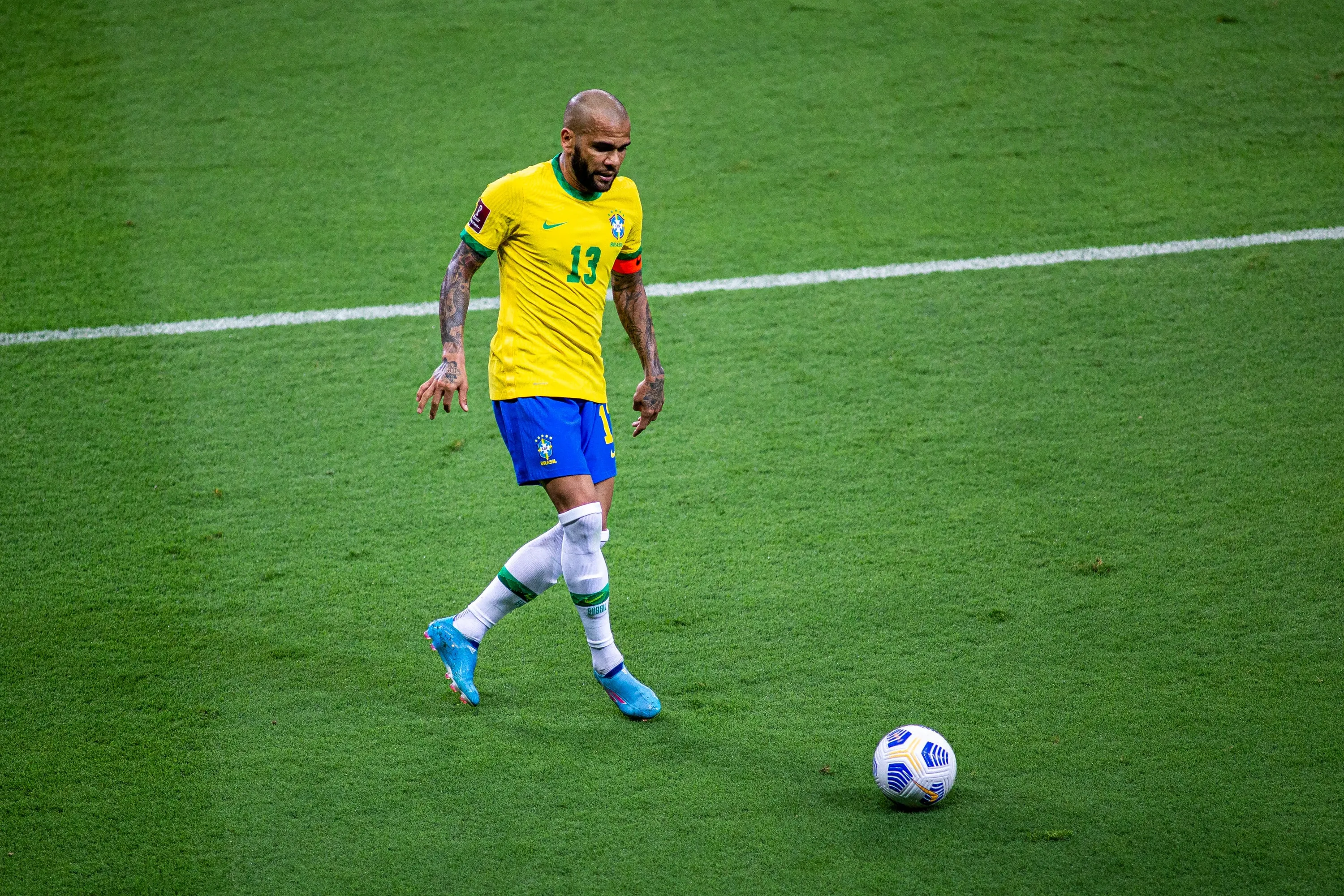 Foto: Alessandra Torres/AGIF | Daniel Alves entra na mira do Flamengo