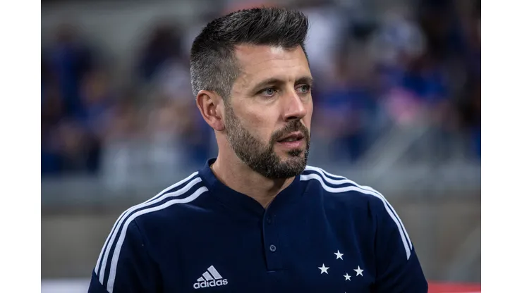 Foto: (Staff images/Cruzeiro) - Paulo Pezzolano rasgou elogios à torcida do Cruzeiro