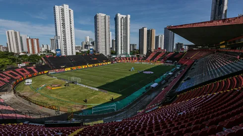Foto: (Paulo Paiva/AGIF) – O Sport está cada dia mais próximo de voltar a mandar seus jogos na Ilha do Retiro