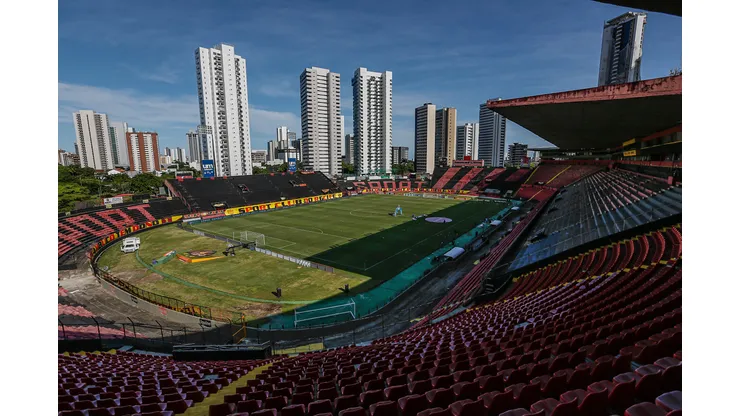 Foto: (Paulo Paiva/AGIF) - O Sport está cada dia mais próximo de voltar a mandar seus jogos na Ilha do Retiro