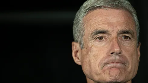 Foto: Jorge Rodrigues/AGIF – Luís Castro assumiu o comando em março no Botafogo.