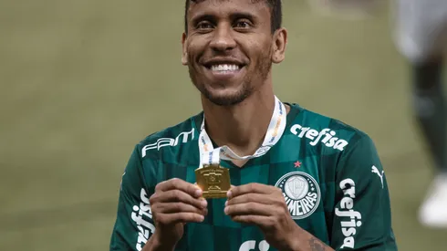 Foto: Ettore Chiereguini/AGIF – Marcos Rocha é homenageado no Palmeiras
