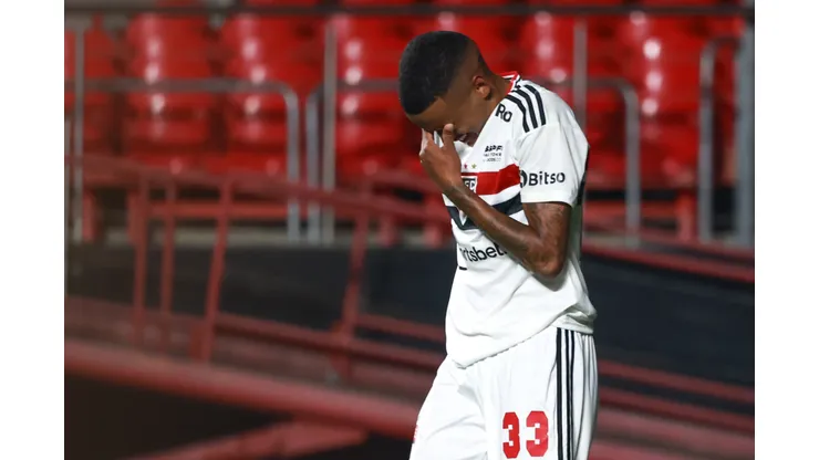 Foto: (Marcello Zambrana/AGIF) - Semanas depois de marcar seu primeiro gol pelos profissionais do São Paulo, Caio sofreu uma grave lesão no joelho durante torneio amistoso da seleção brasileira sub-20