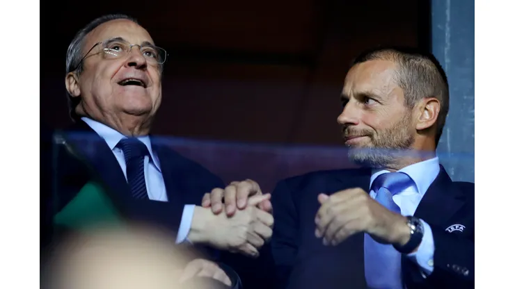 TALLINN, ESTONIA - AUGUST 15: Florentino Pérez, President of Real Madrid (L) and Aleksander Ceferin, President of UEFA shake hands during the UEFA Super Cup between Real Madrid and Atletico Madrid at Lillekula Stadium on August 15, 2018 in Tallinn, Estonia. (Photo by Alexander Hassenstein/Getty Images)
