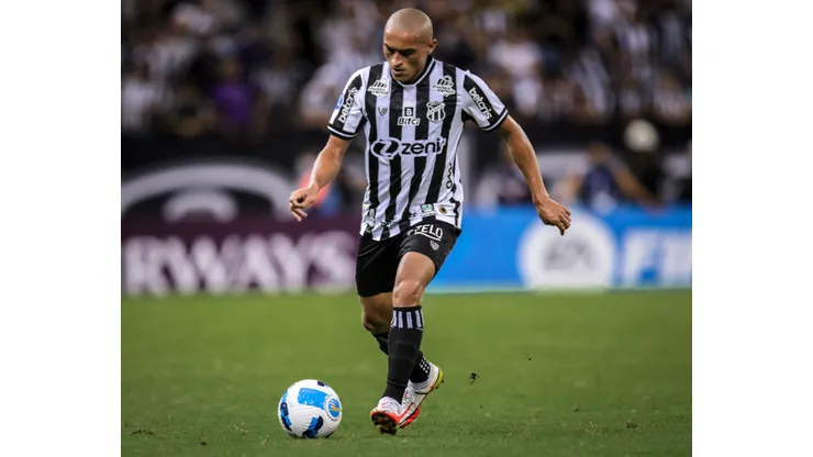 Foto: (Lucas Emanuel/AGIF) - Nino Paraíba deve ser uma das novidades na escalação do Ceará para a próxima rodada do Campeonato Brasileiro