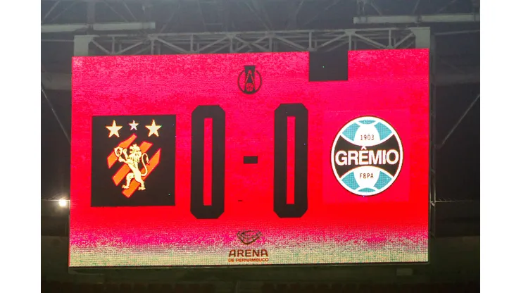 Foto: (Rafael Vieira/AGIF) - Sport e Grêmio empataram nesta segunda (13) pela Série B