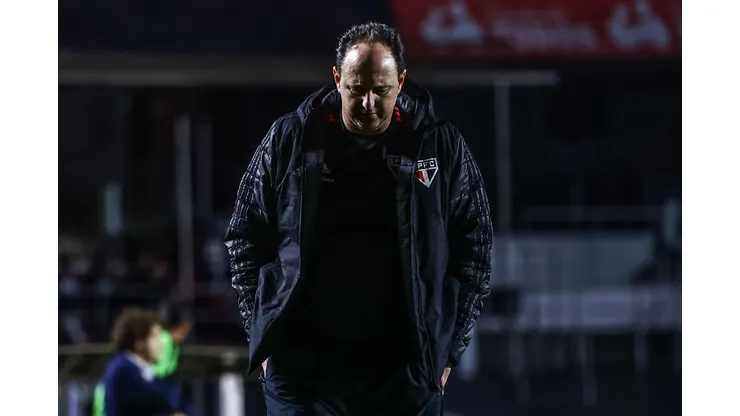 Foto: (Marcello Zambrana/AGIF) - Rogério Ceni gostaria de ter mais opções para as pontas do São Paulo
