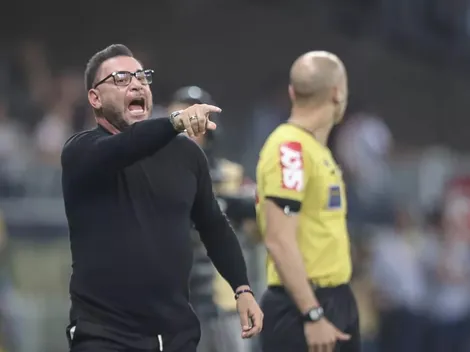 Pressionado, El Turco surpreende ao comentar sobre vaias da torcida do Atlético-MG 